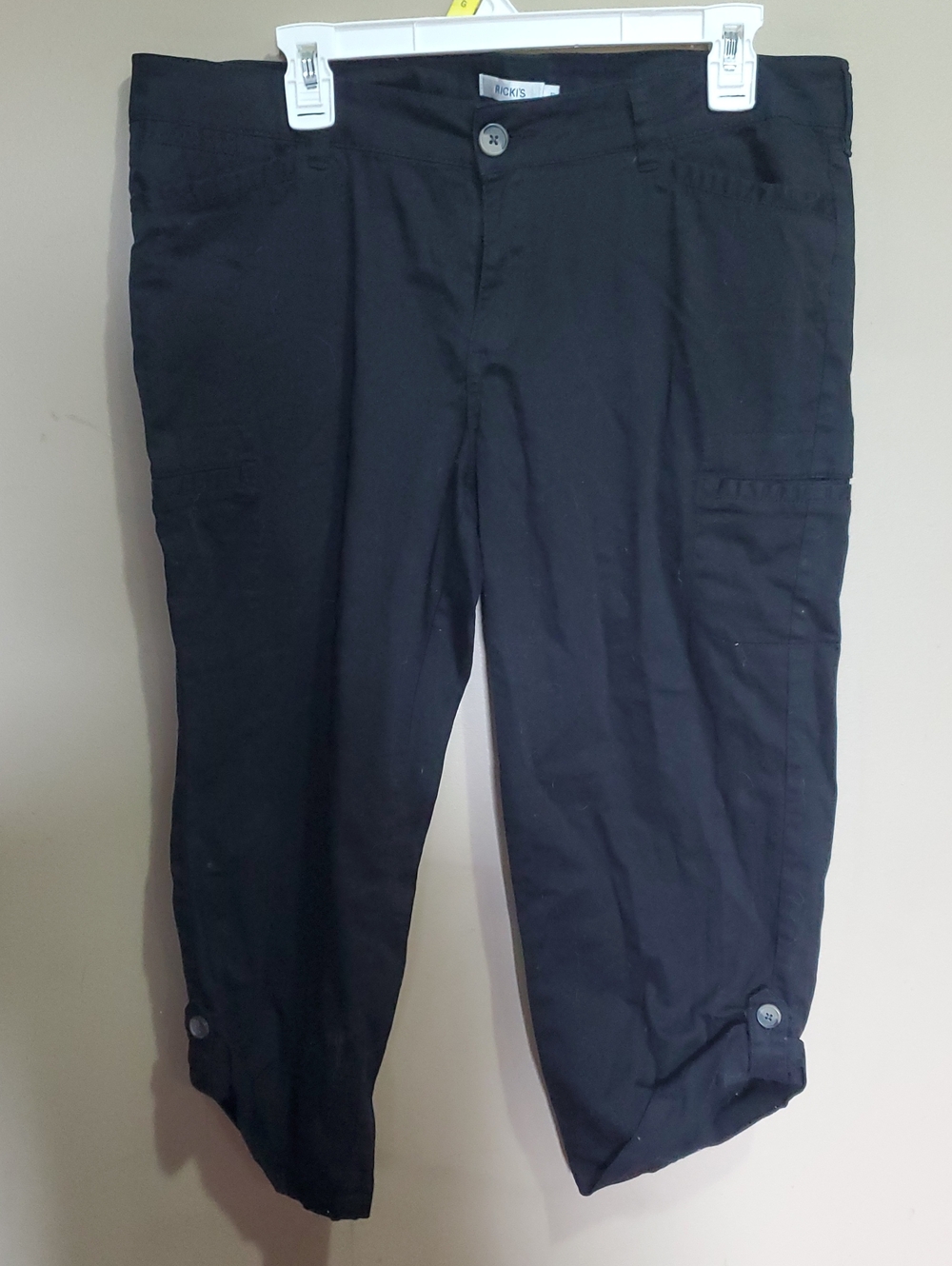 Ricki's Black Cargo Capri Pants With Utility Side Pockets Size 12